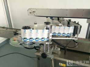 玻璃瓶透明標簽對稱貼標機 高效、精準的包裝解決方案